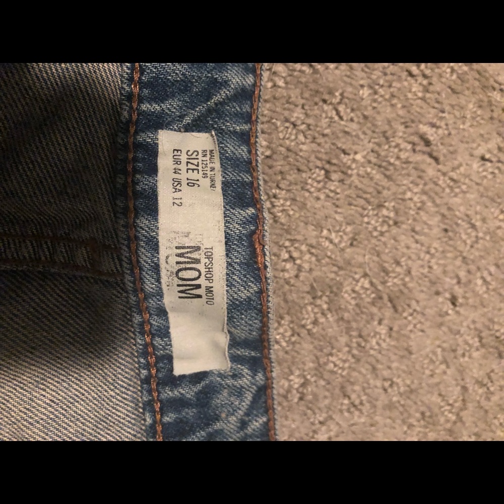 TopShop Shorts - Picture 2 of 4